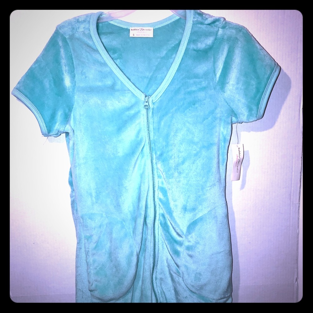 Bobbie Brooks Robe